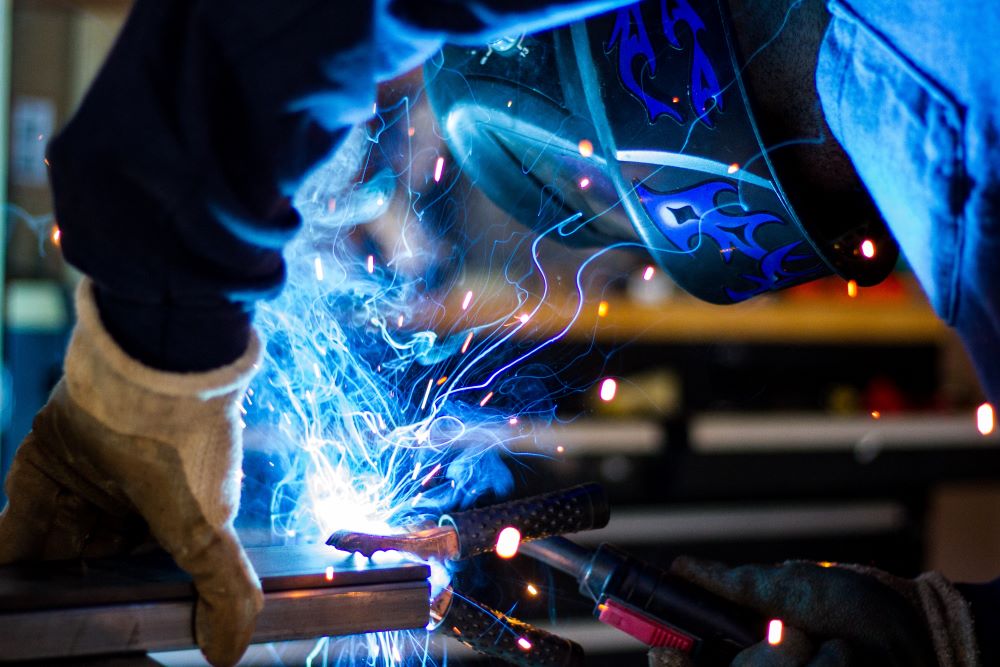 What Are the Emerging Trends and Technologies in the Manufacturing Industry?
